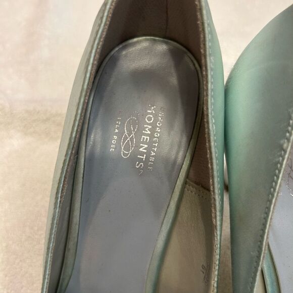 Blue Satin Heels with Iridescent Finish - Picture 5 of 6